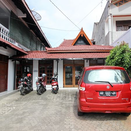 Reddoorz Plus Near Alun Alun Selatan Hotel Jogjacarta Exterior foto