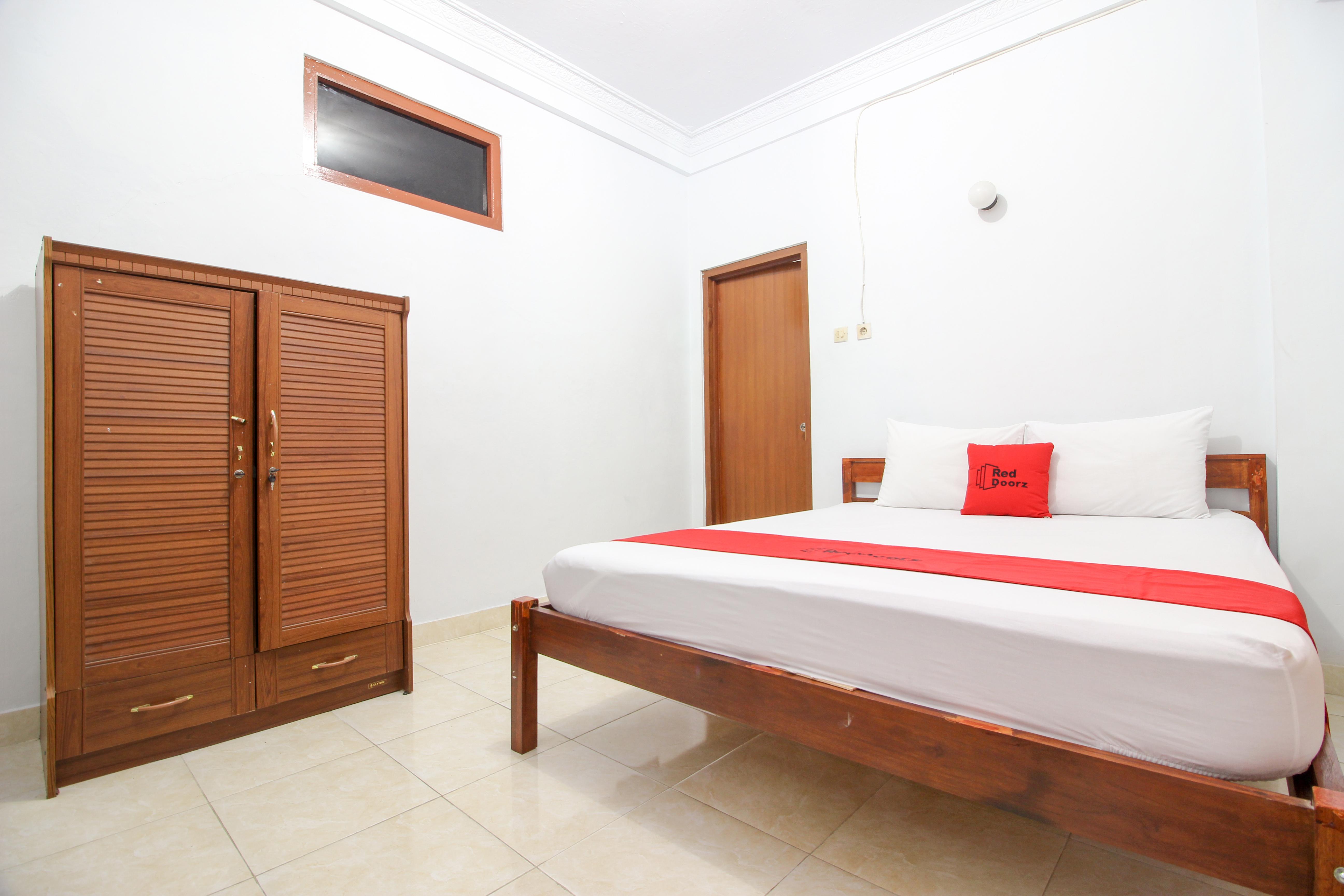 Reddoorz Plus Near Alun Alun Selatan Hotel Jogjacarta Exterior foto