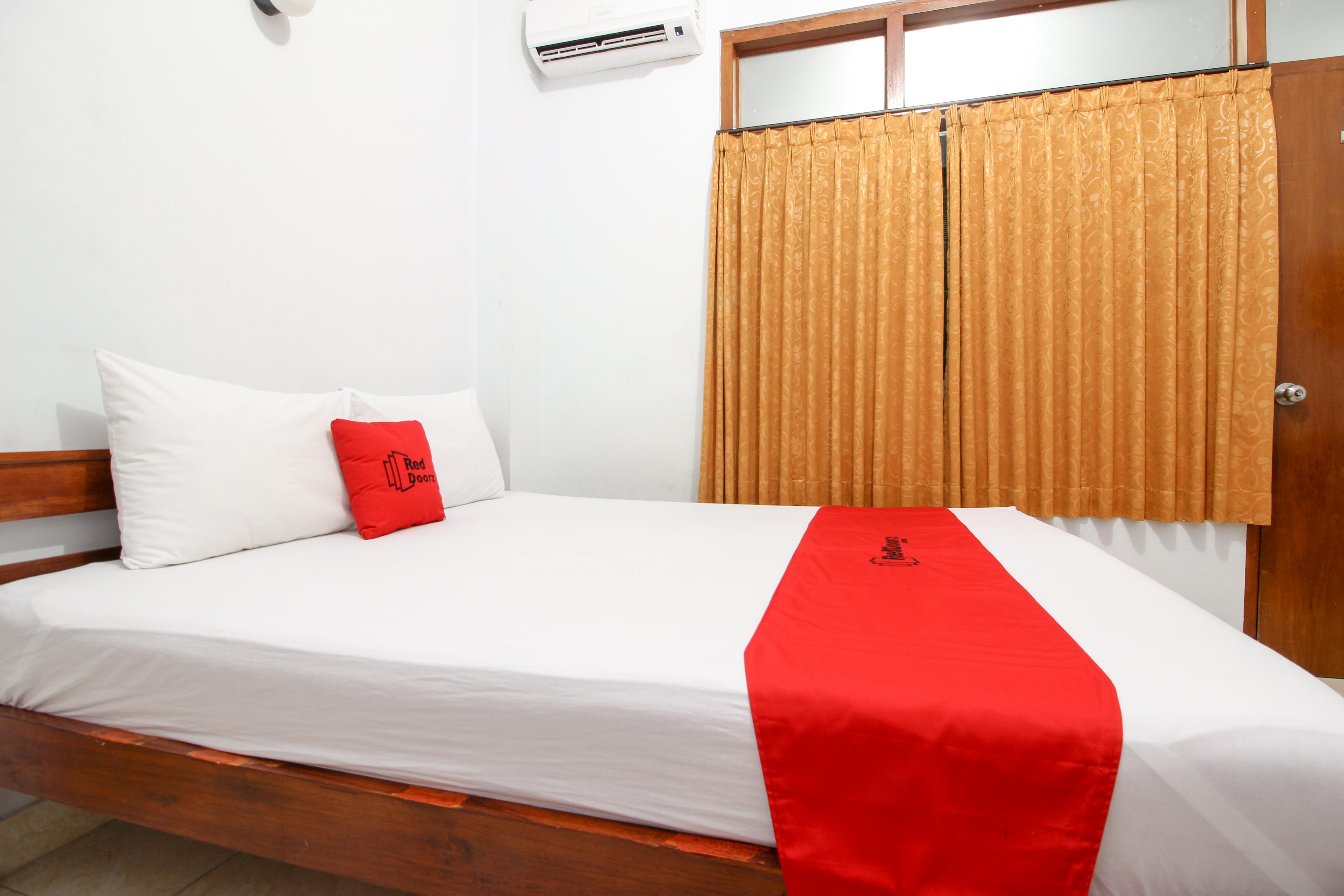 Reddoorz Plus Near Alun Alun Selatan Hotel Jogjacarta Exterior foto