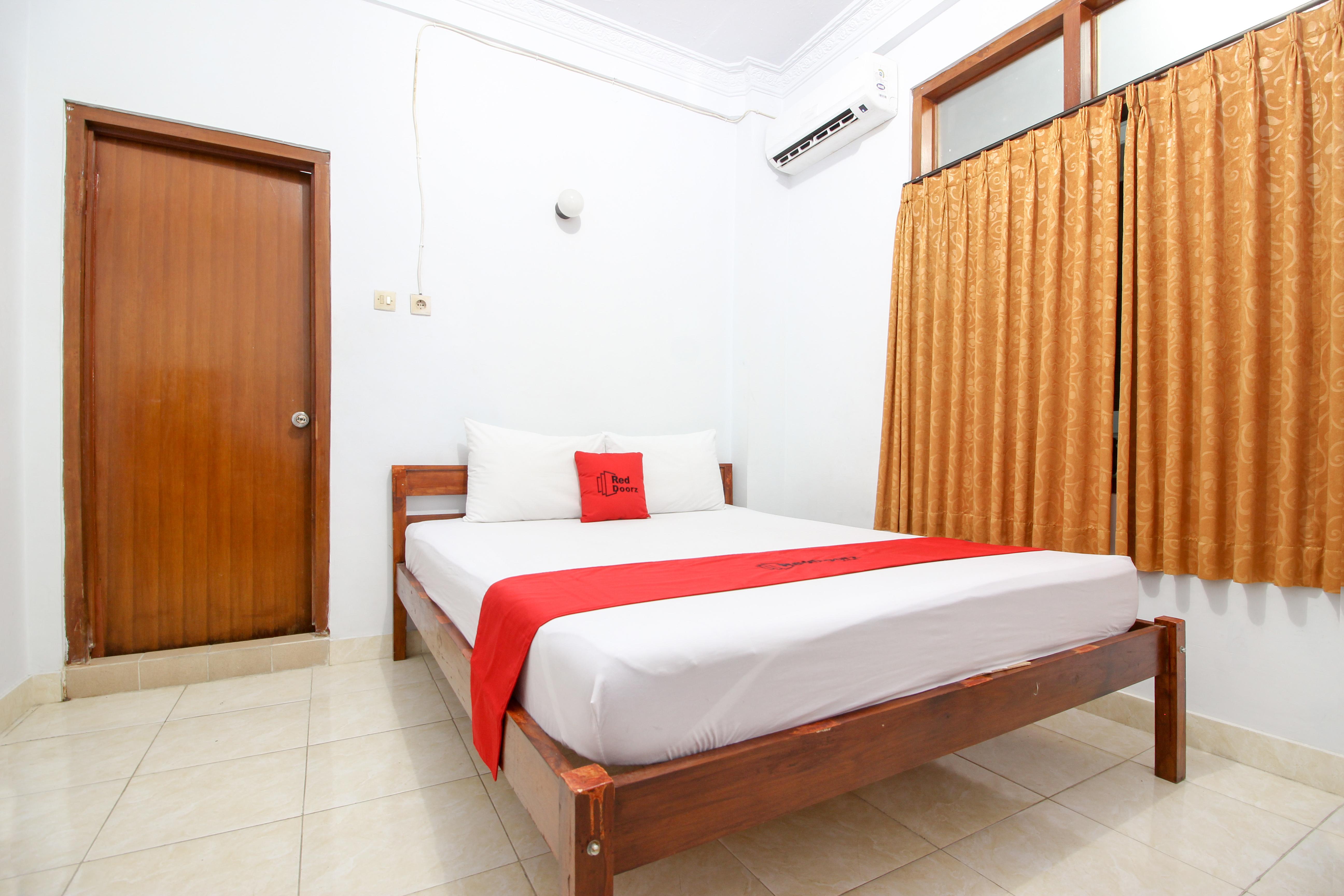 Reddoorz Plus Near Alun Alun Selatan Hotel Jogjacarta Exterior foto