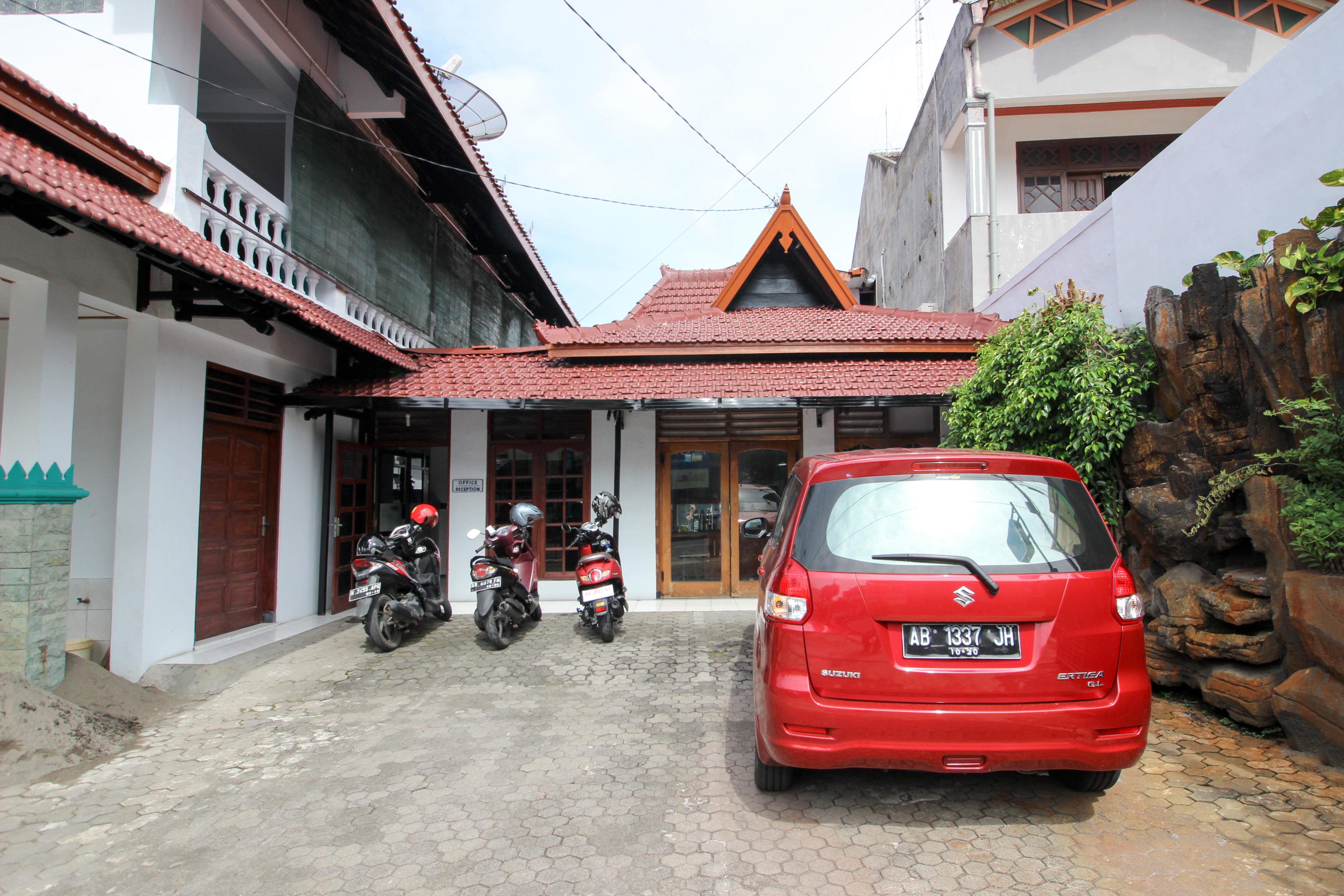 Reddoorz Plus Near Alun Alun Selatan Hotel Jogjacarta Exterior foto