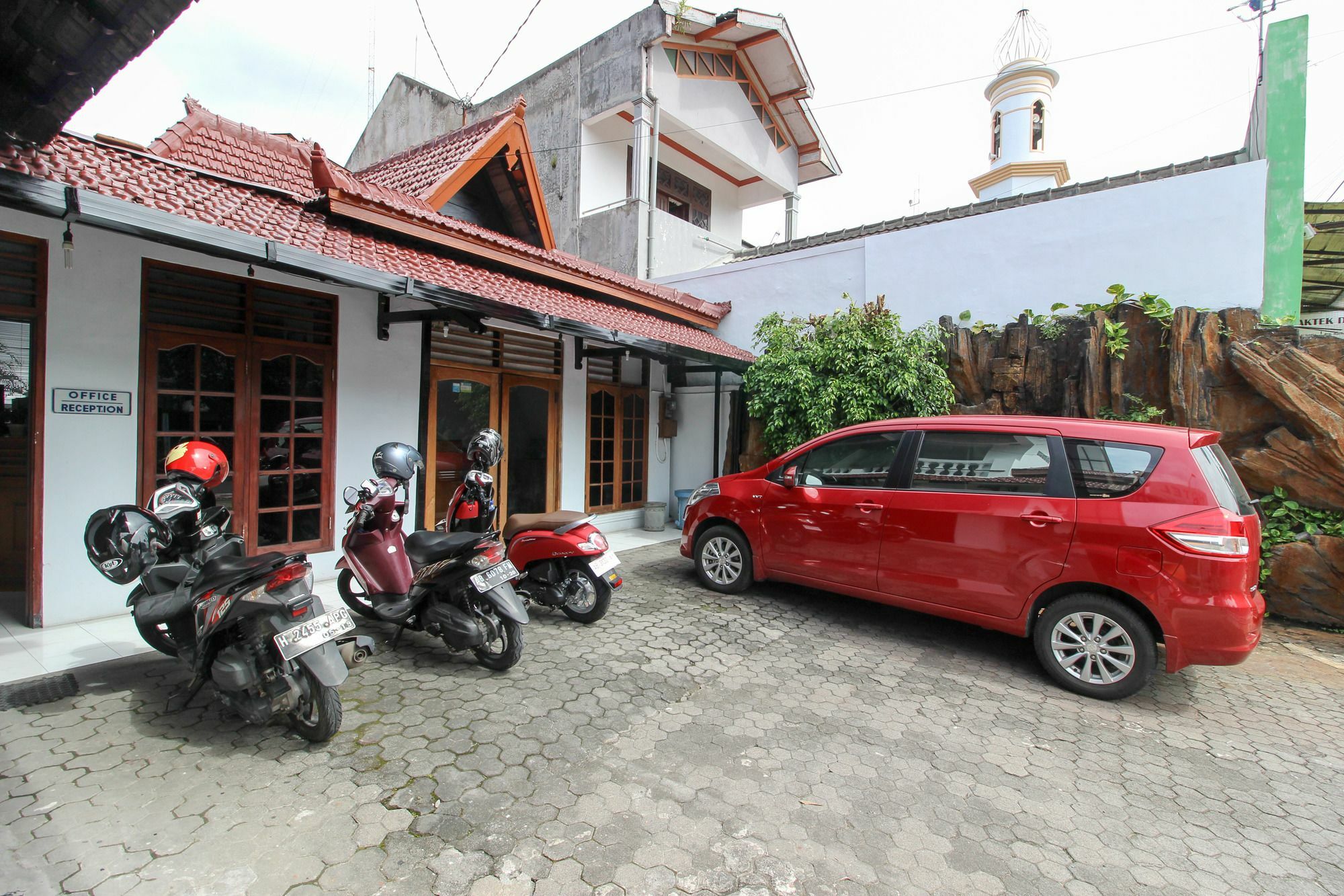 Reddoorz Plus Near Alun Alun Selatan Hotel Jogjacarta Exterior foto